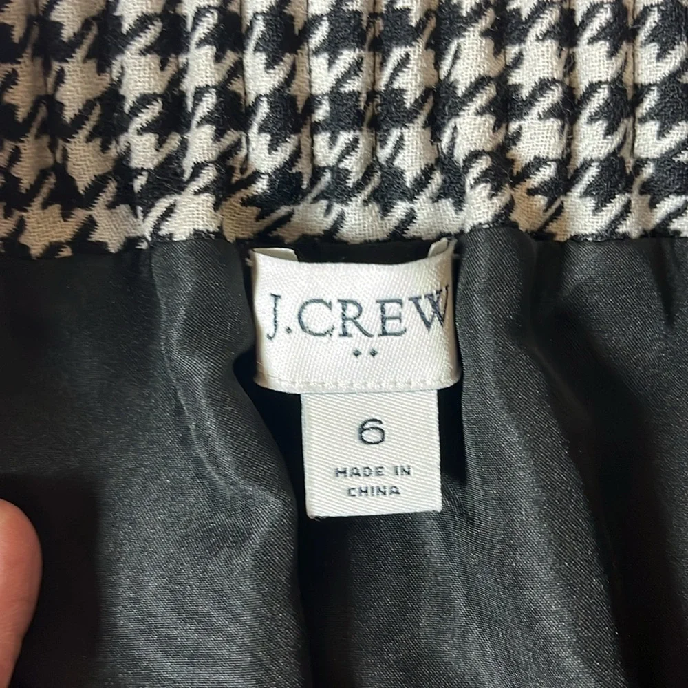 J. Crew Black and White Smocked Pull On Mini Skirt Sz 6 - Picture 5 of 10